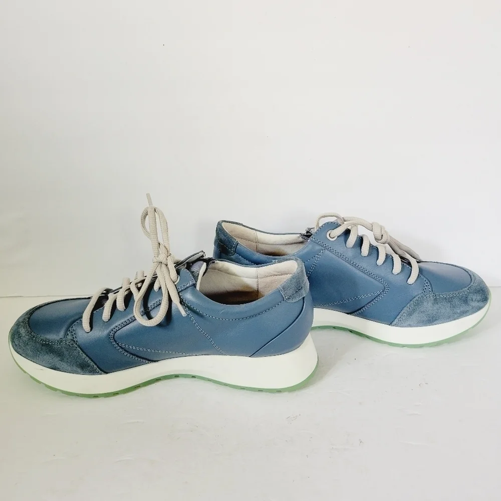 New Munro Sutton Blue Fashion Sneaker ,Size 8,5
